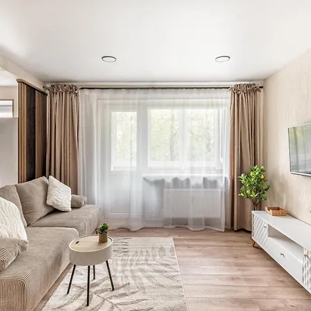 Apartment Sviesus Ir Jaukus Apartamentai Su Balkonu Klaipeda