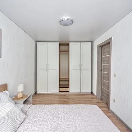 Sviesus Ir Jaukus Apartamentai Su Balkonu *